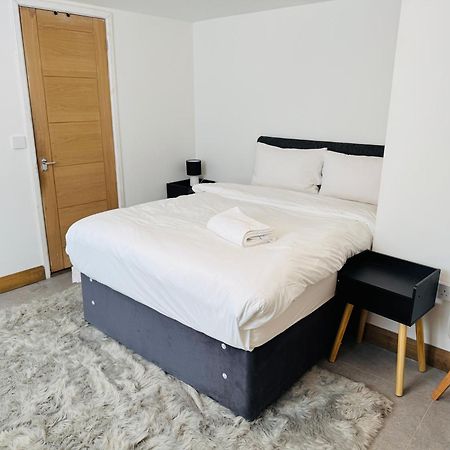 Hotels 24-7 - The Old Victoria Hotel Newport  Ngoại thất bức ảnh