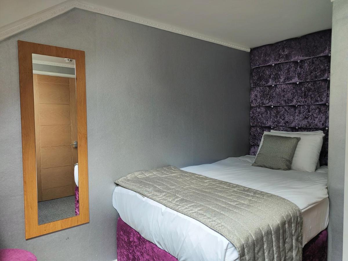 Hotels 24-7 - The Old Victoria Hotel Newport  Ngoại thất bức ảnh