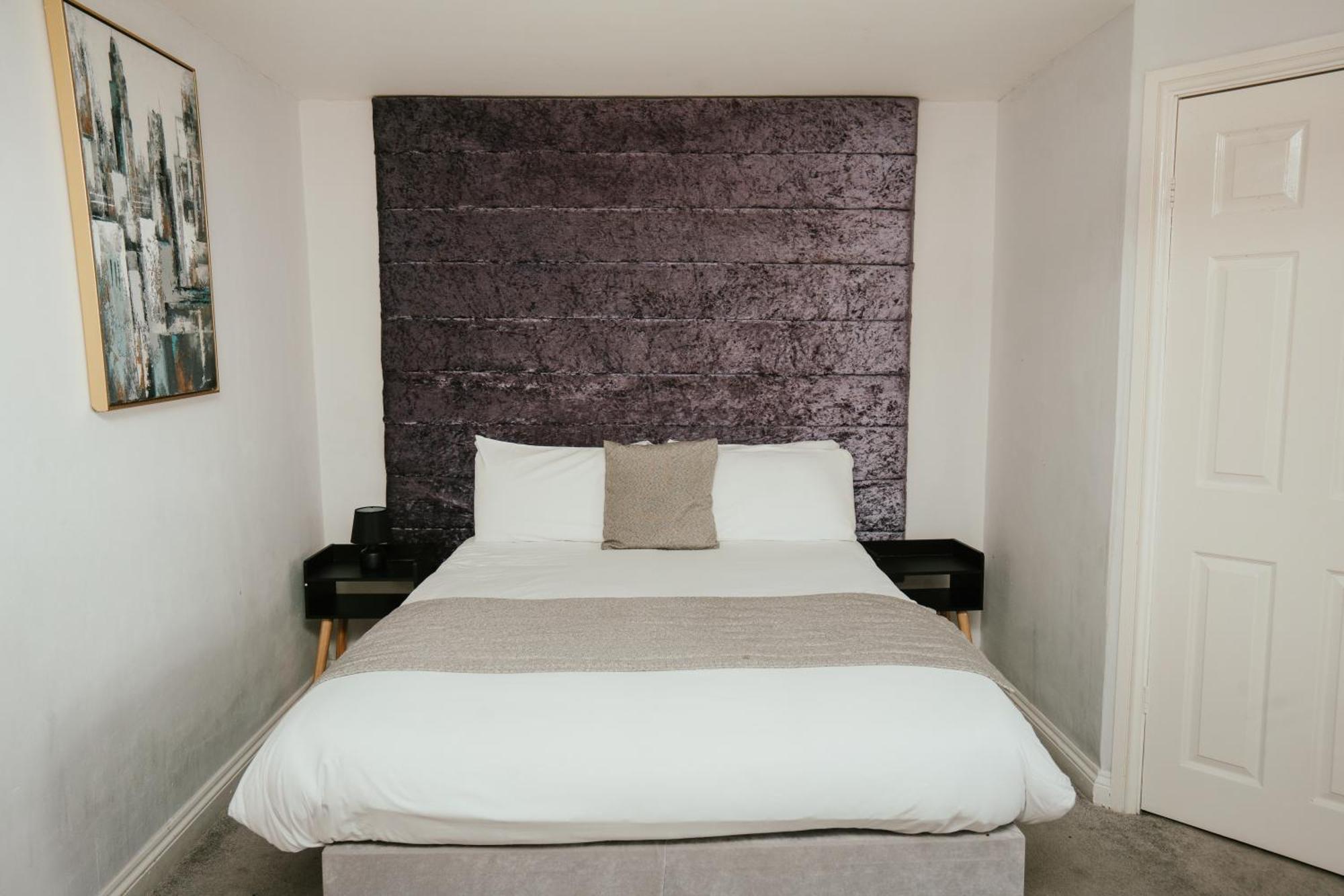 Hotels 24-7 - The Old Victoria Hotel Newport  Ngoại thất bức ảnh