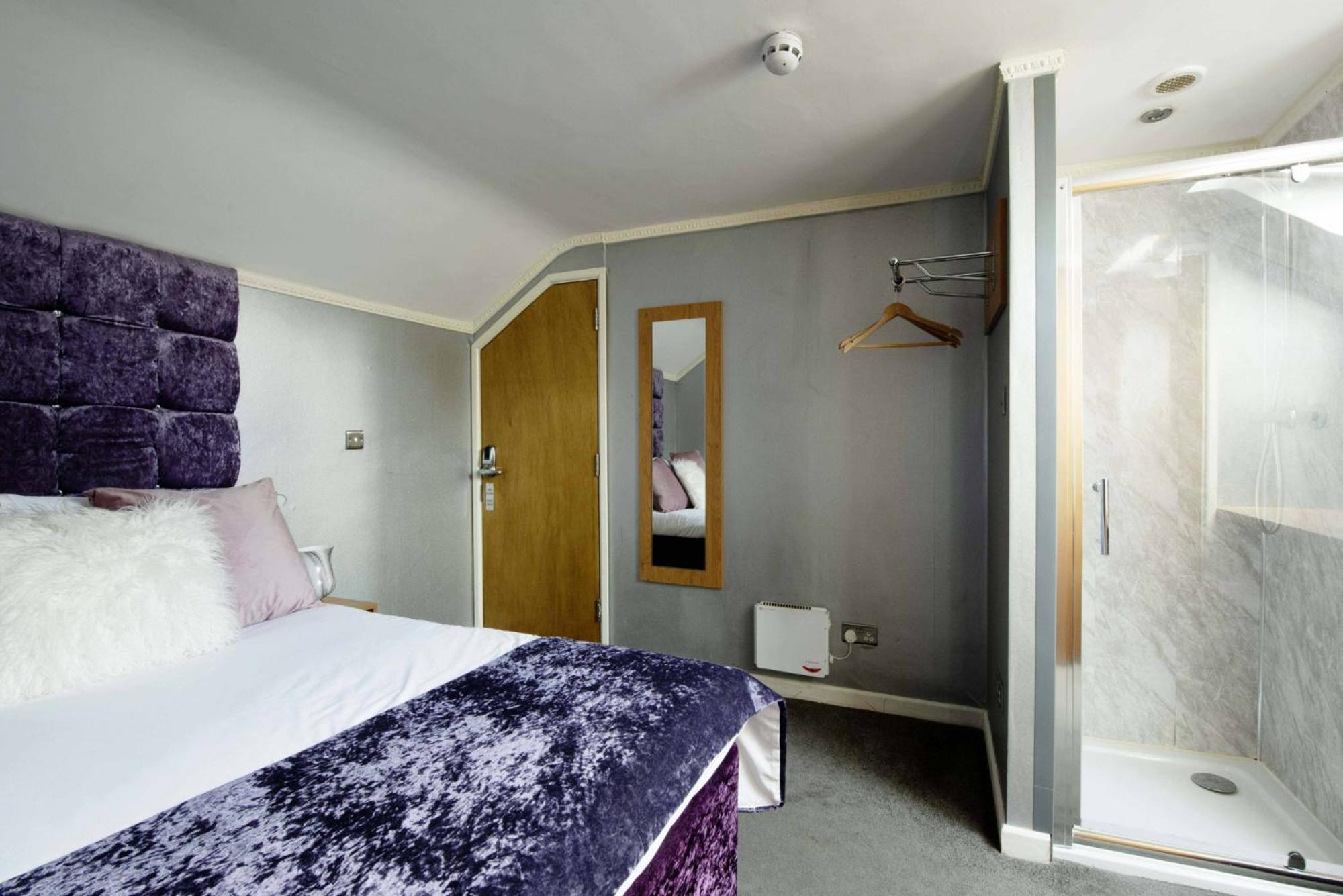 Hotels 24-7 - The Old Victoria Hotel Newport  Ngoại thất bức ảnh