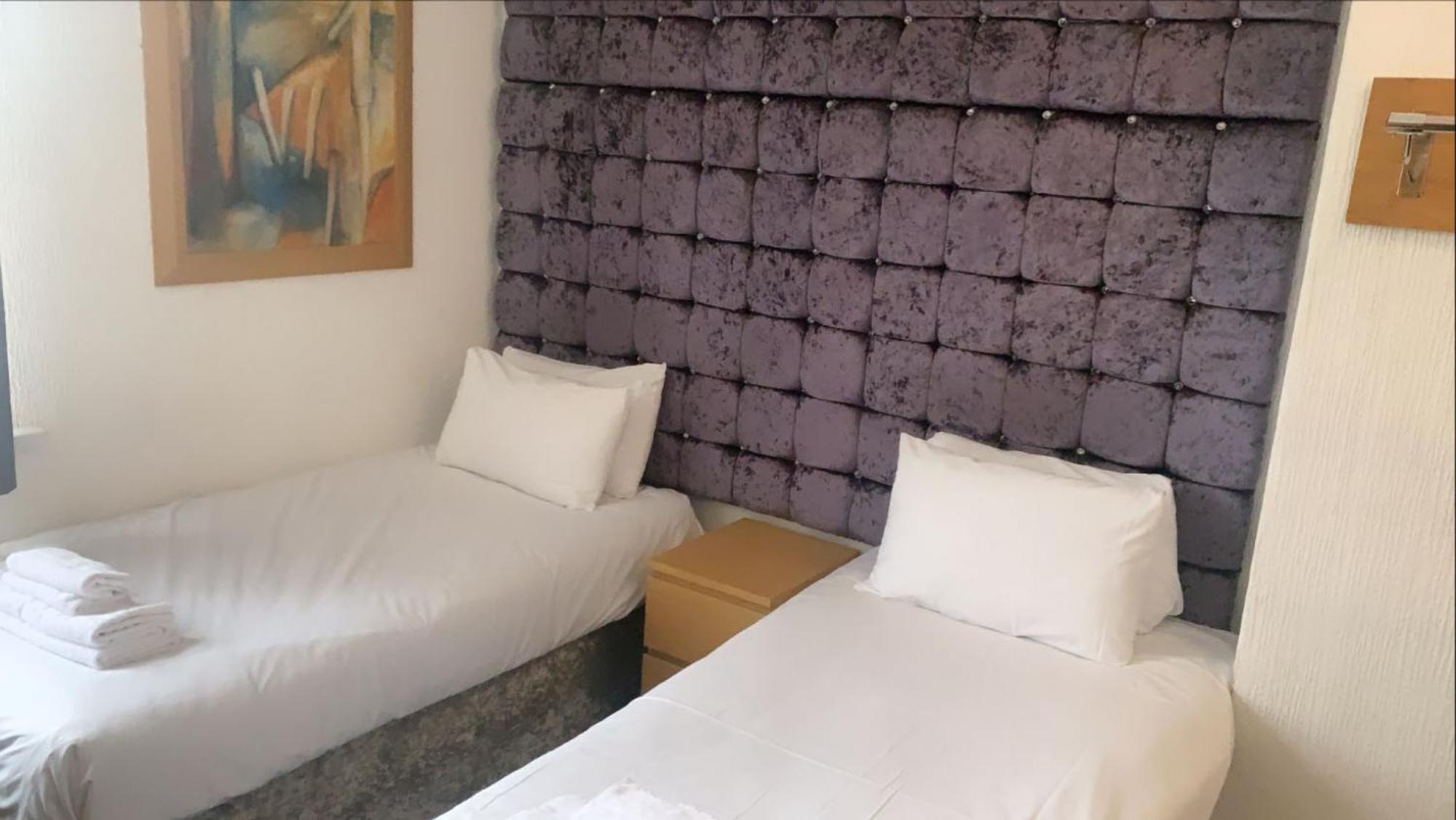 Hotels 24-7 - The Old Victoria Hotel Newport  Ngoại thất bức ảnh