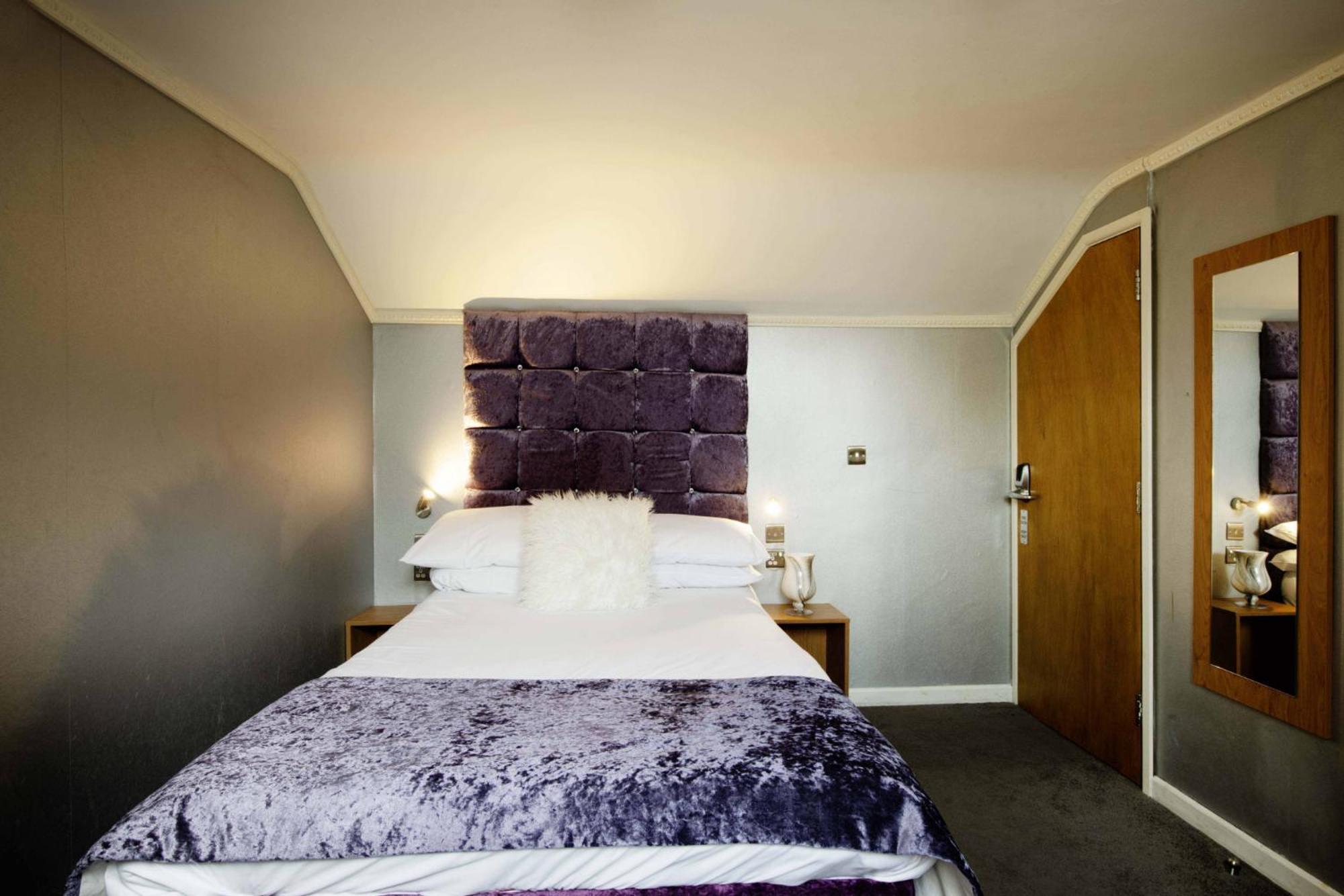 Hotels 24-7 - The Old Victoria Hotel Newport  Ngoại thất bức ảnh